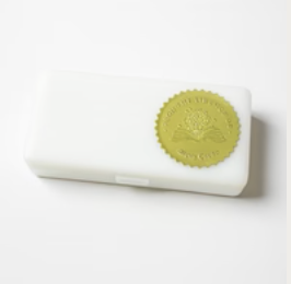 🎁 Premium Travel Box (100% off)